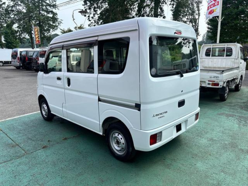 MINICAB VAN