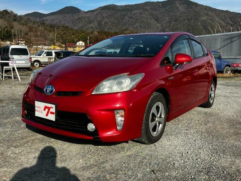 TOYOTA PRIUS