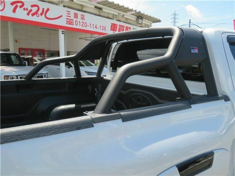 HILUX