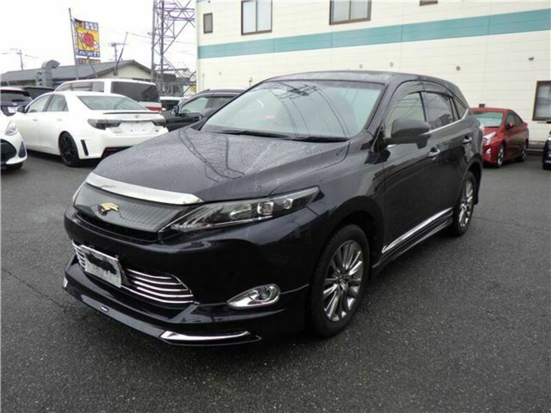 TOYOTA HARRIER