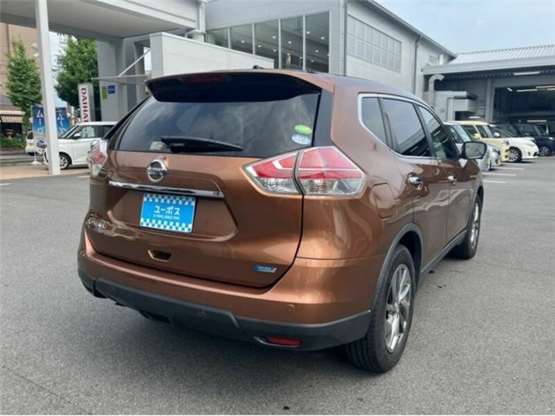 X-TRAIL