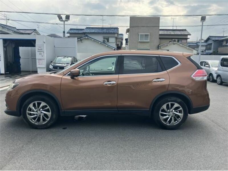X-TRAIL