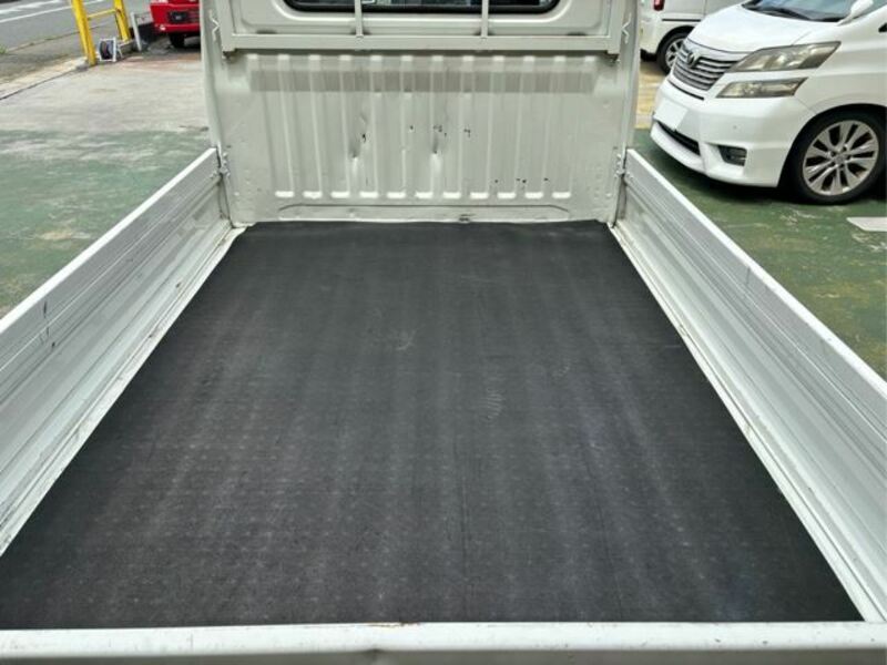 MINICAB TRUCK
