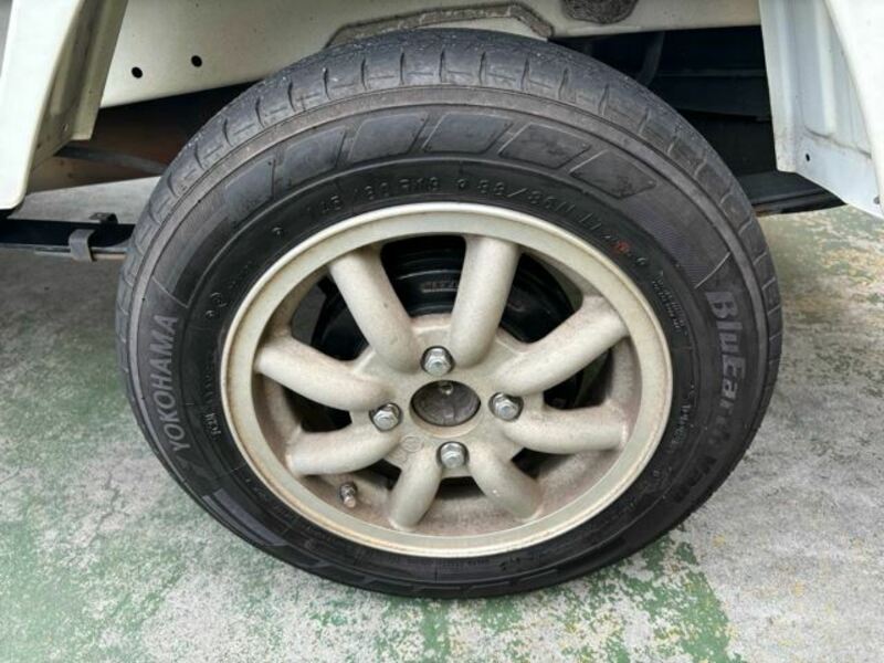 MINICAB TRUCK