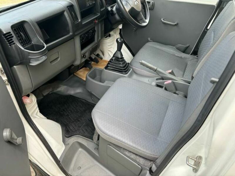 MINICAB TRUCK