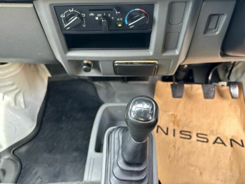 MINICAB TRUCK