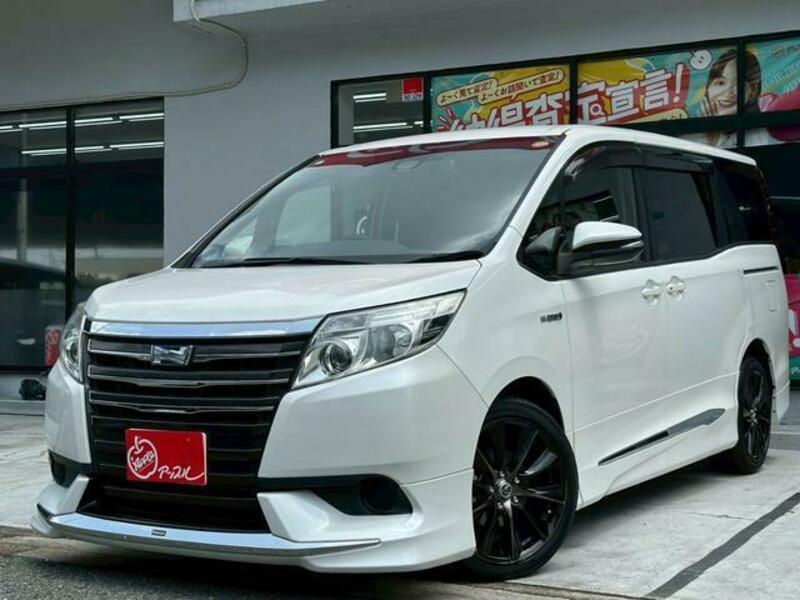 TOYOTA NOAH