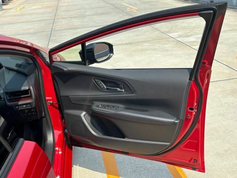 PRIUS PHV