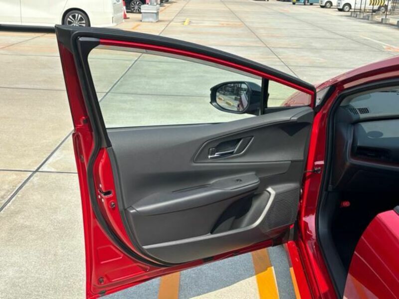 PRIUS PHV