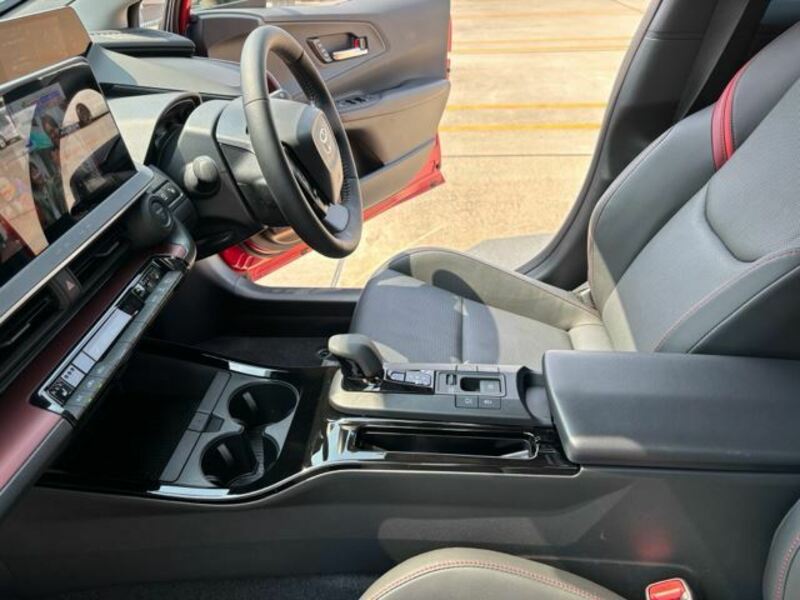 PRIUS PHV