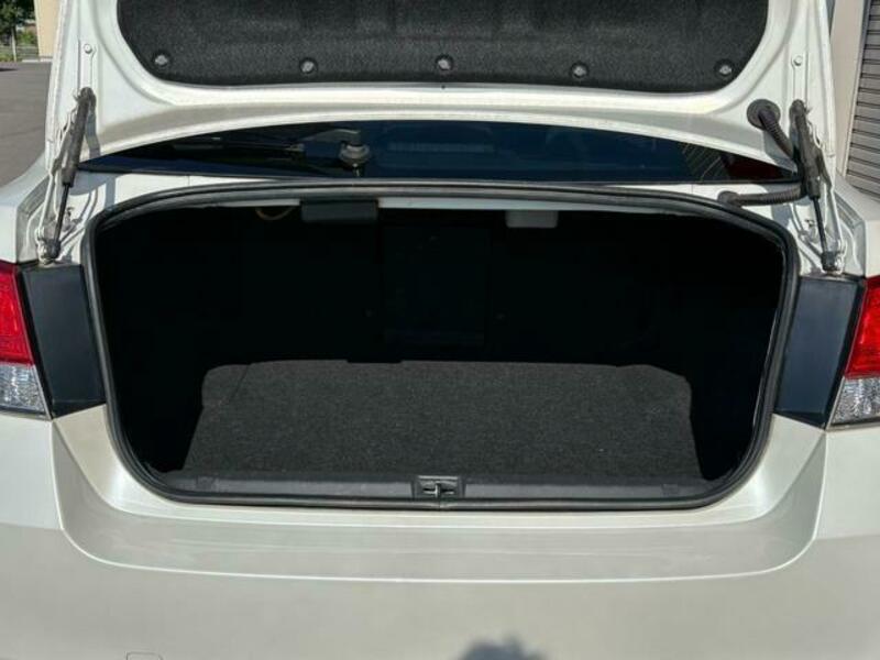LEGACY B4