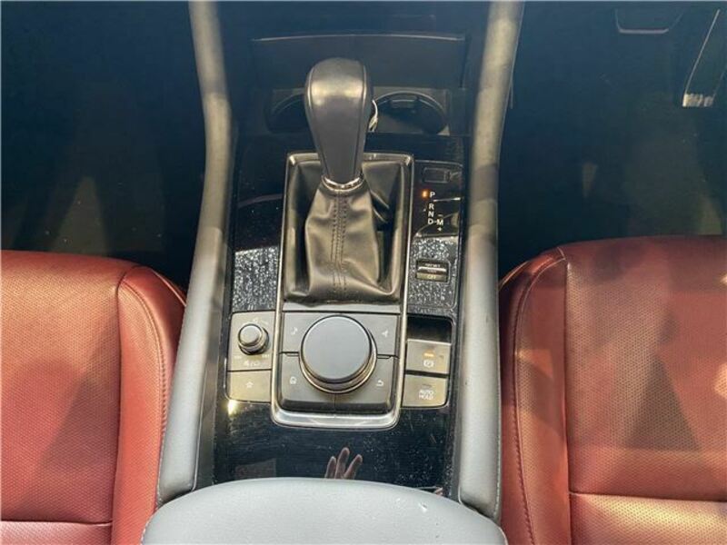 MAZDA3