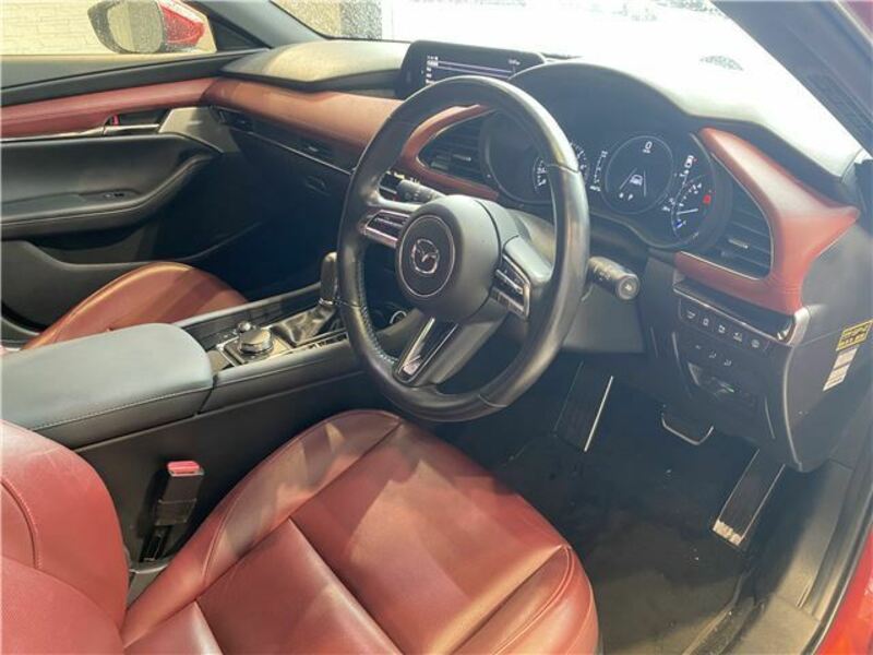 MAZDA3
