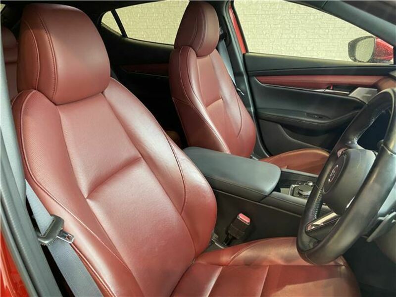 MAZDA3