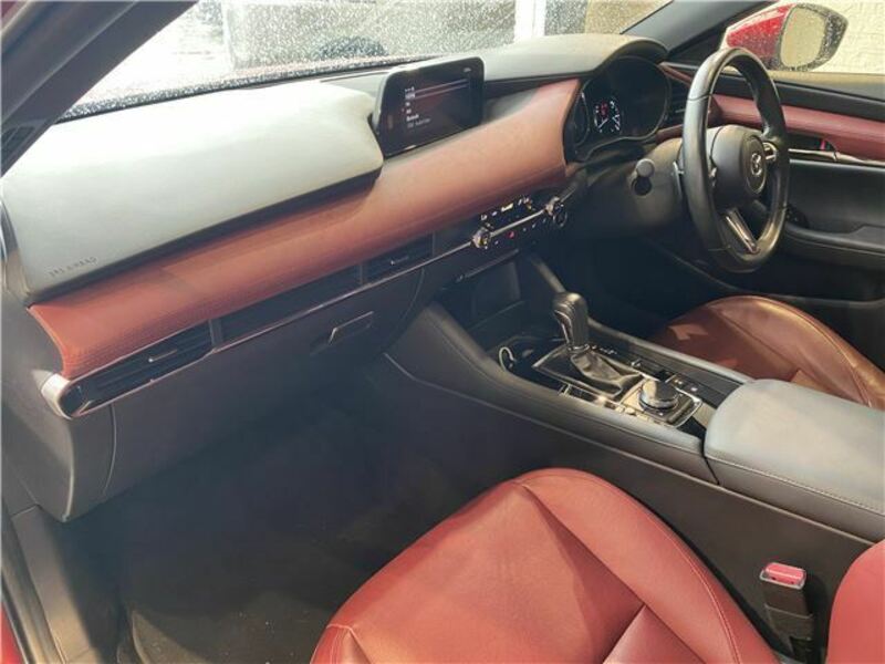 MAZDA3