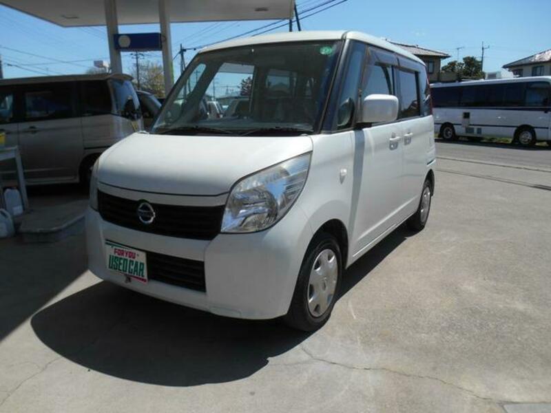 NISSAN ROOX