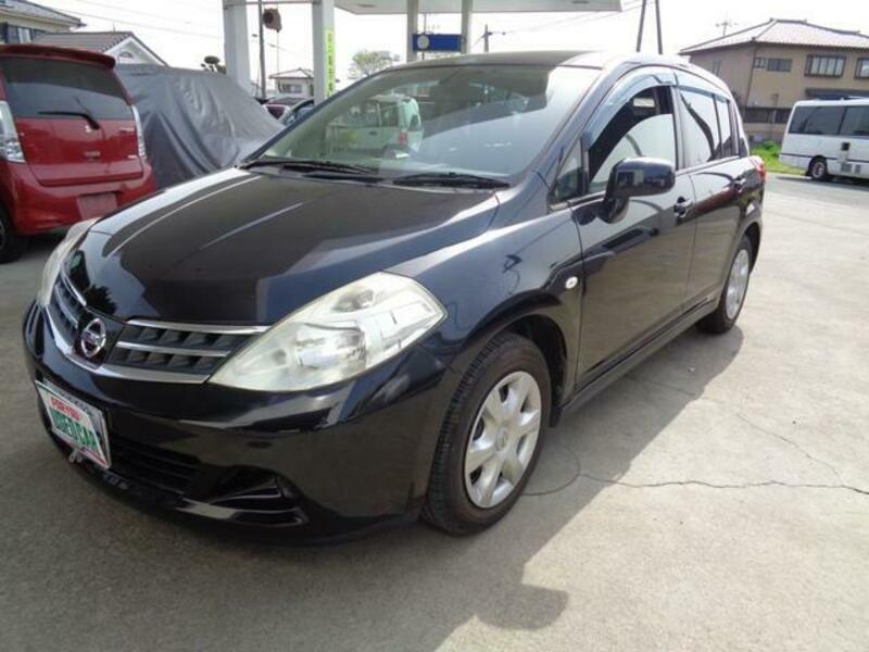 NISSAN TIIDA