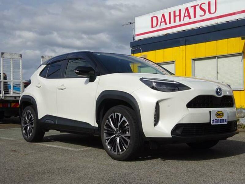 YARIS CROSS