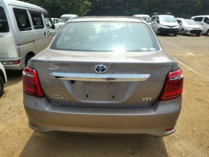 COROLLA AXIO