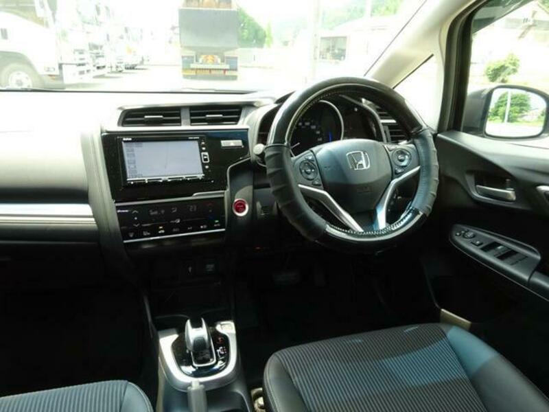 FIT HYBRID