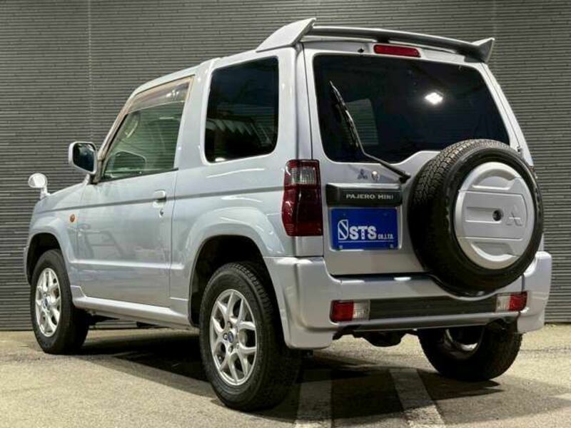 PAJERO MINI