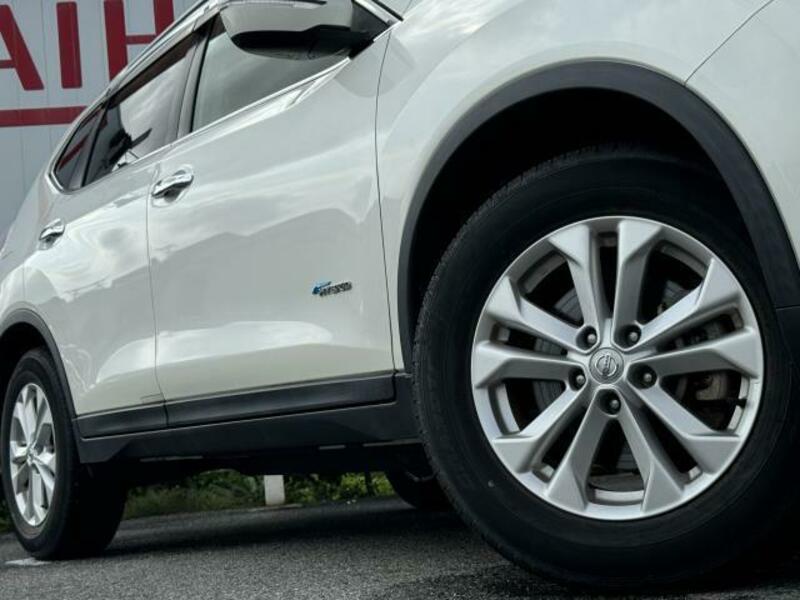 X-TRAIL