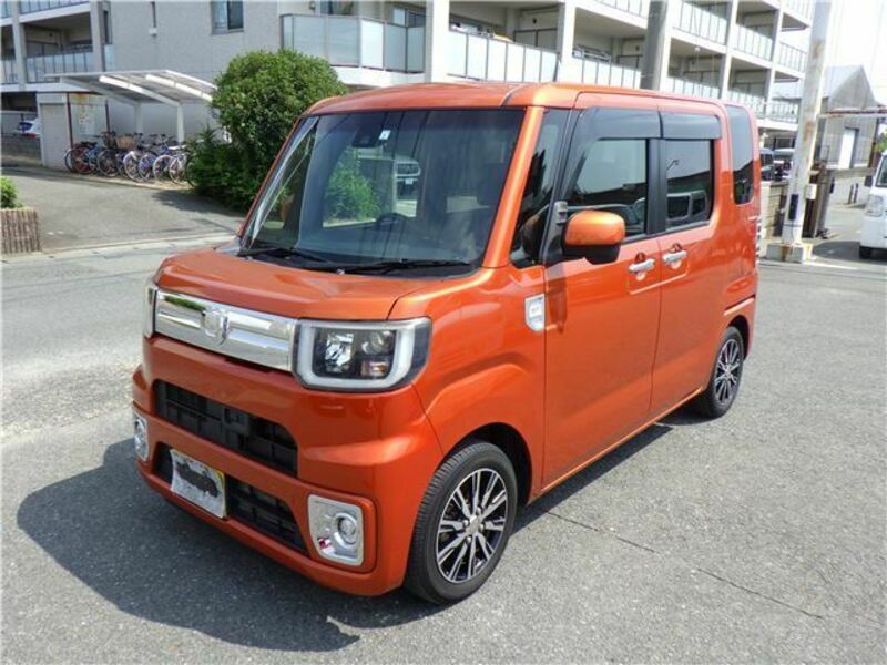 DAIHATSU WAKE