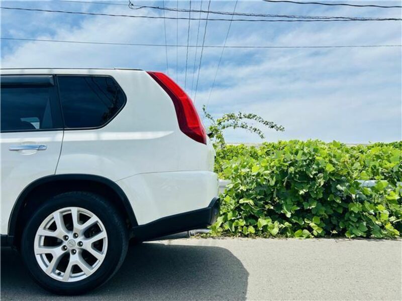 X-TRAIL