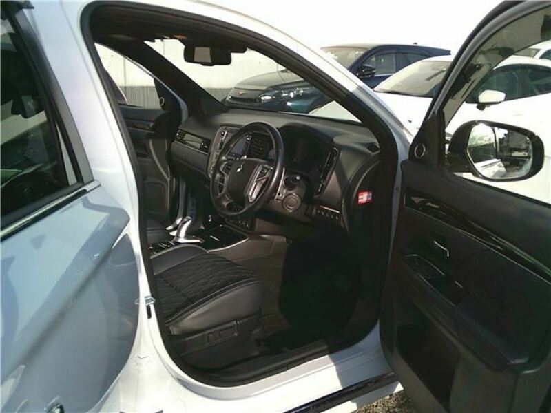 OUTLANDER PHEV