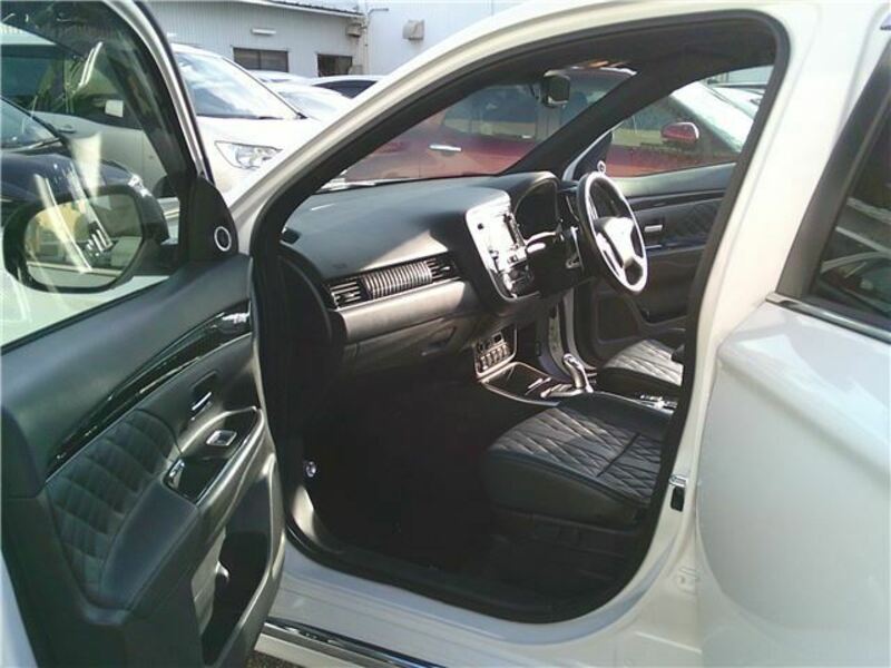 OUTLANDER PHEV
