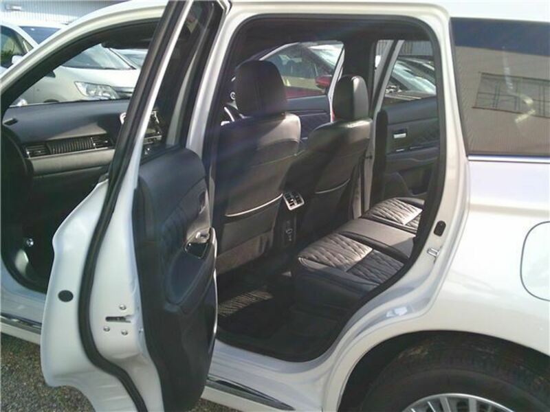 OUTLANDER PHEV