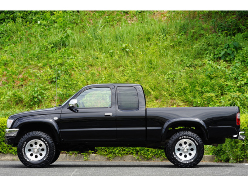 HILUX