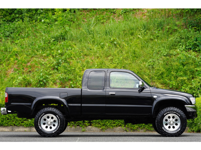 HILUX