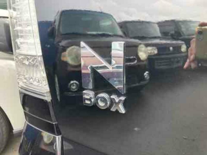 N BOX CUSTOM