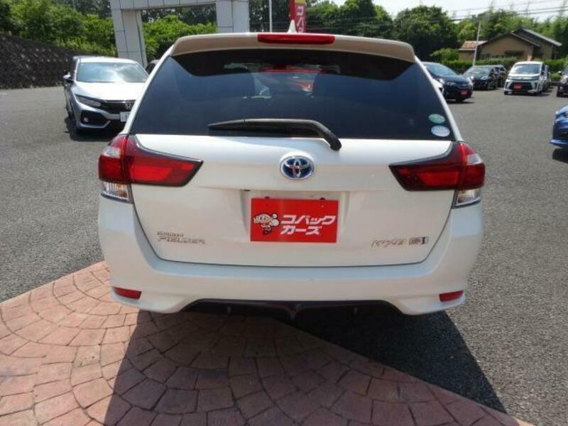 COROLLA FIELDER