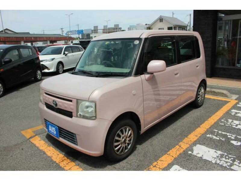 TOYOTA PIXIS SPACE