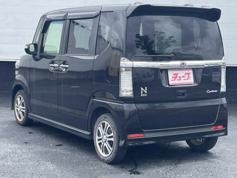 N BOX CUSTOM
