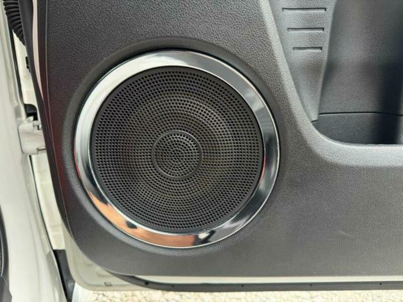 N BOX SLASH