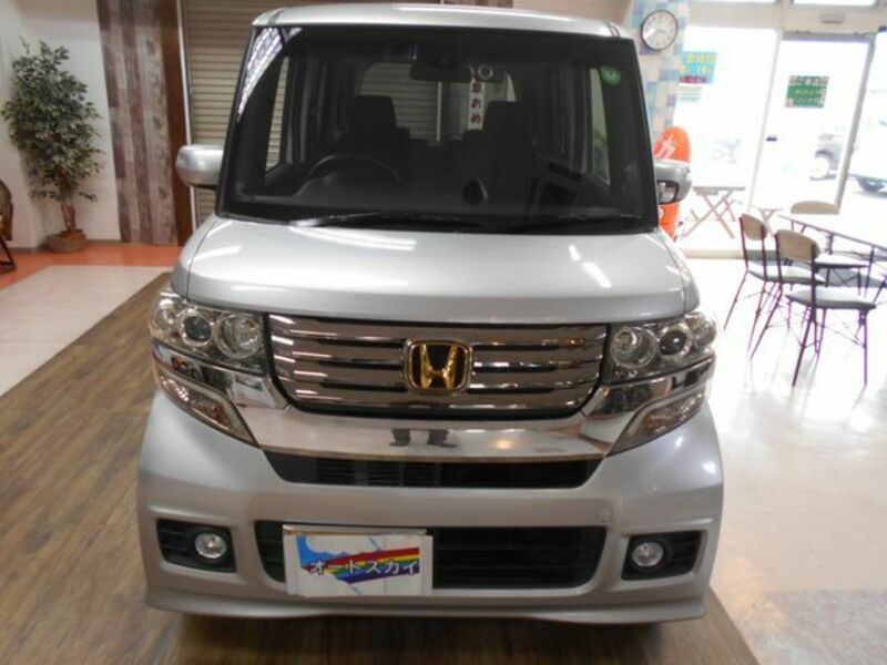 N BOX CUSTOM