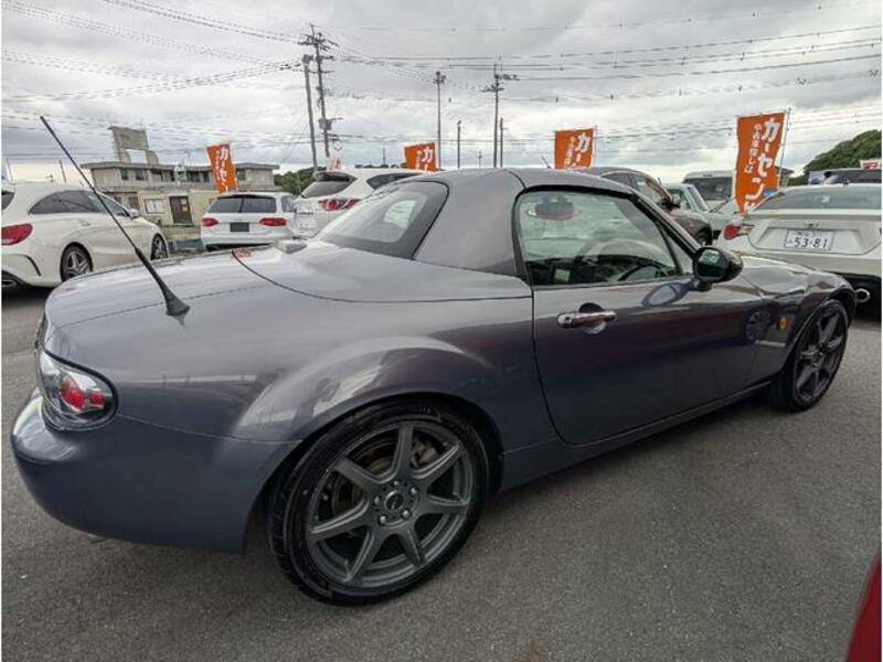 ROADSTER