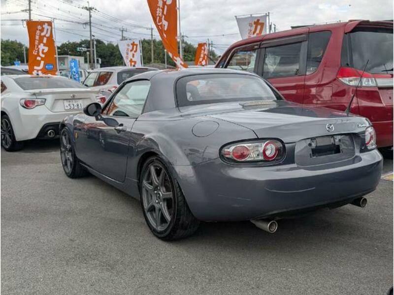 ROADSTER