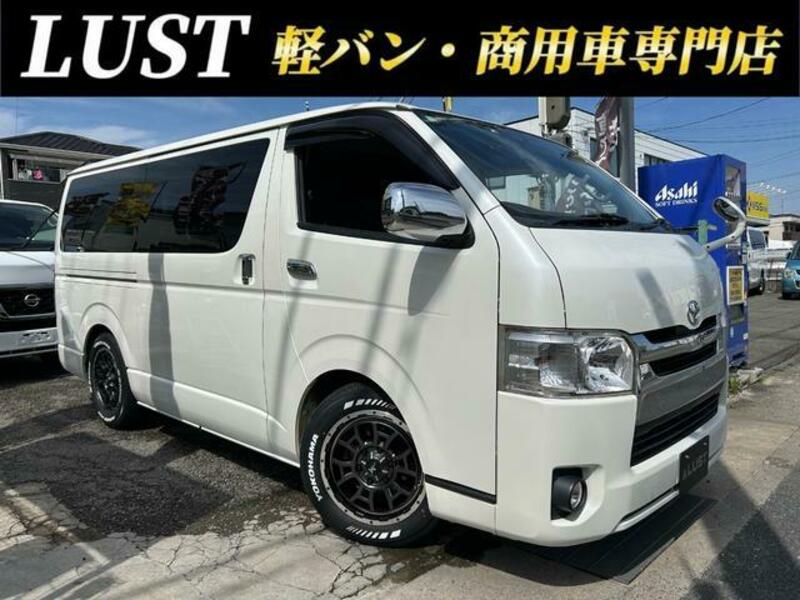 TOYOTA HIACE VAN