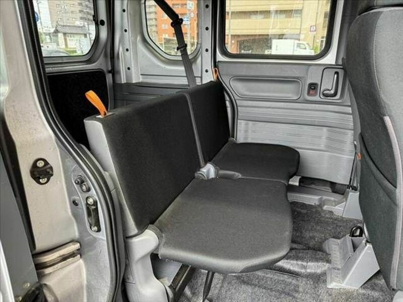 N-VAN