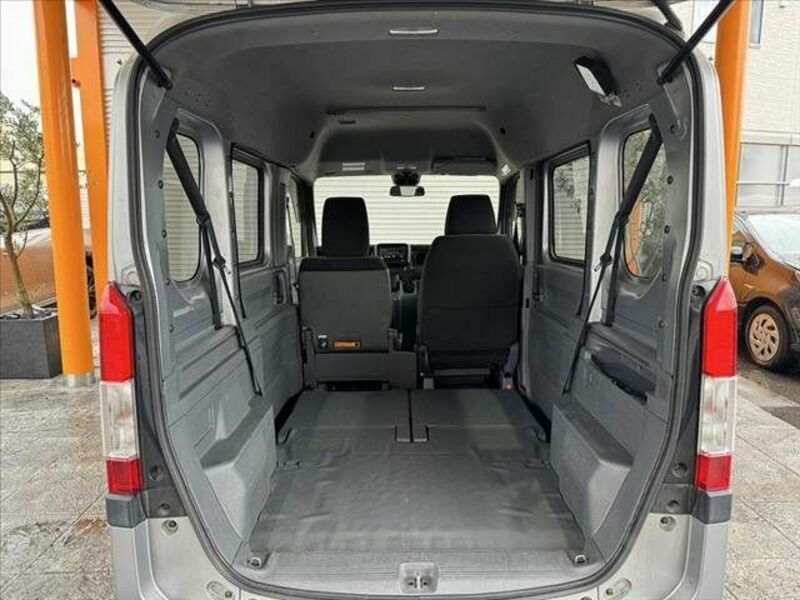 N-VAN