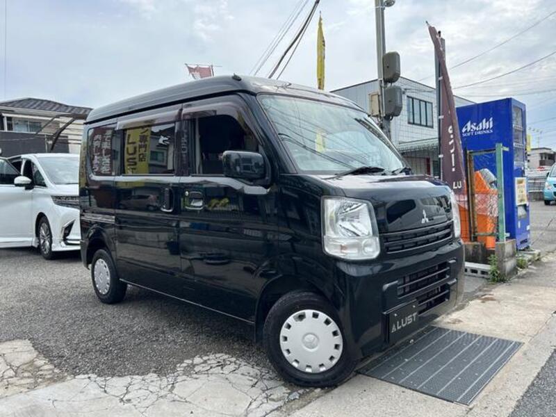 MINICAB VAN
