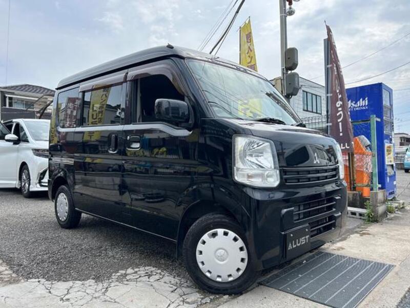 MINICAB VAN