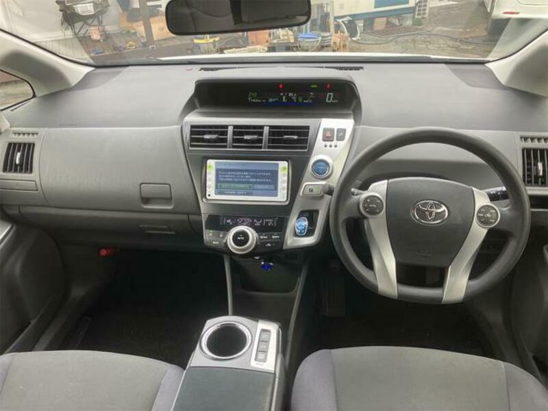 PRIUS ALPHA