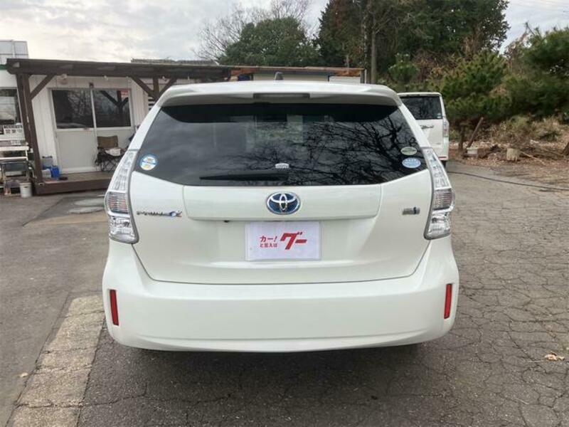 PRIUS ALPHA