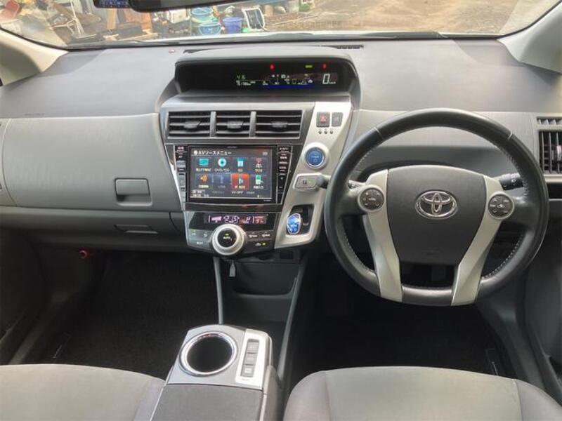 PRIUS ALPHA