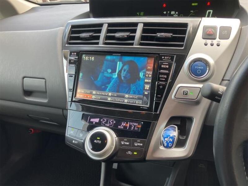 PRIUS ALPHA